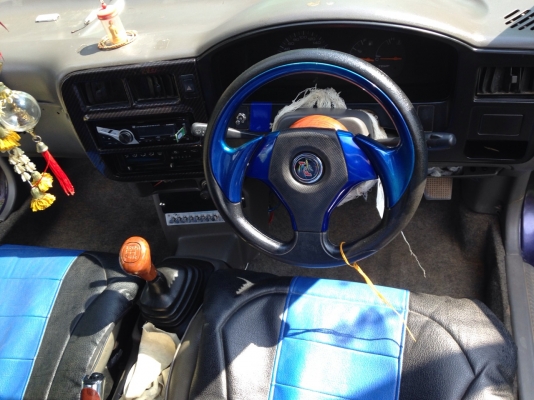 ขายรถเครื่องเสียงแน่นๆกระหึ่มชุดใหญ่ พร้อมใช้สภาพตามรูปทุกอย่าง nv ปี 96 ด่วนๆไม่เคยติดแก็ส  เดิม