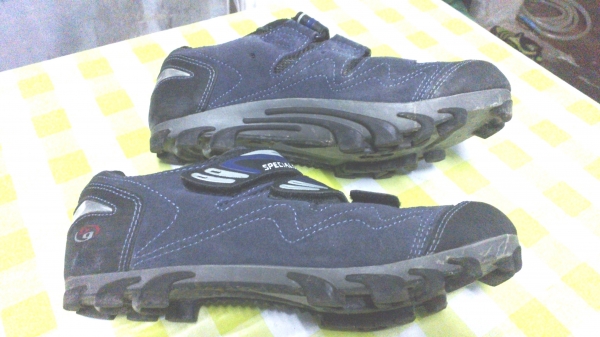 ขายรองเท้าเสือภูเขา Specialized Y.12 95เปอร์เซ็น ขายรองเท้าเสือภูเขา Specialized Y.12 95เปอร์เซ็น