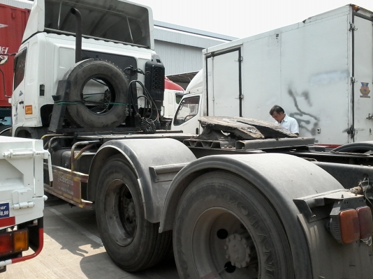 ขายด่วนครับ หัวลาก HINO MECA 260 ปี 48 รถน้ำมันครับ มี 2 คัน ครับ ขายด่วนครับ หัวลาก HINO MECA 260 ปี 48 รถน้ำมันครับ มี 2 คัน ครับ