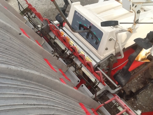 รถดำนาyanmar ap400 สภาพดีพร้อมใช้ ดำสี่แถว เพิ่งเข้าจากญี่ปุ่นครับ