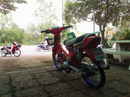 ขาย ดรีมคุรุ สภาพสวยๆรถพร้อมใช้งาน มีเล่มทะเบียน ค่าตัว 11500 บาท สนใจทักเเชทหรือโทรสอบถามเพิ่มเติม 089-8054390 โอ๋ อยู่จังหวัด ลพบุรี