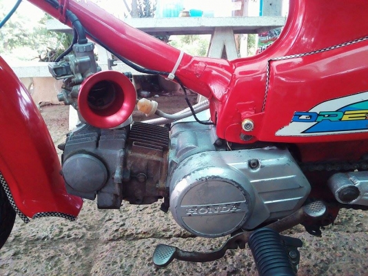 ขาย ดรีมคุรุ สภาพสวยๆรถพร้อมใช้งาน มีเล่มทะเบียน ค่าตัว 11500 บาท สนใจทักเเชทหรือโทรสอบถามเพิ่มเติม 089-8054390 โอ๋ อยู่จังหวัด ลพบุรี