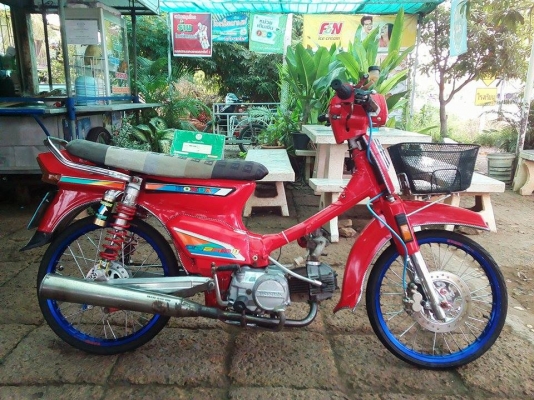 ขาย ดรีมคุรุ สภาพสวยๆรถพร้อมใช้งาน มีเล่มทะเบียน ค่าตัว 11500 บาท สนใจทักเเชทหรือโทรสอบถามเพิ่มเติม 089-8054390 โอ๋ อยู่จังหวัด ลพบุรี