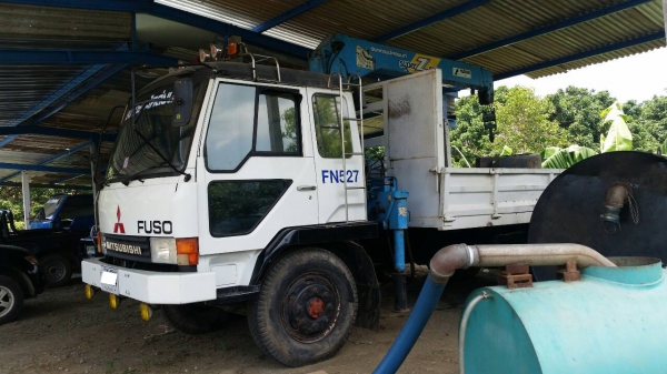 รถ 6 ล้อพร้อมเครนTADANO