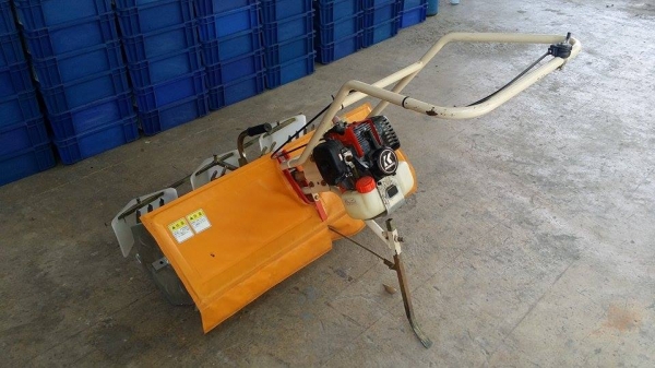 เครื่องกำจัดวัชพืชในร่องข้าว 3 แถว KIORITZ -PC315 เก่าญี่ปุ่น สภาพสวย เครื่องพร้อมใช้งาน