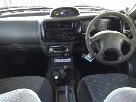 ขาย MITSUBISHI GRANDIS 4WD ปี2001 ขาย MITSUBISHI GRANDIS 4WD ปี2001