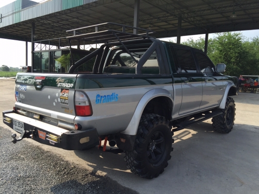 ขาย MITSUBISHI GRANDIS 4WD ปี2001 ขาย MITSUBISHI GRANDIS 4WD ปี2001