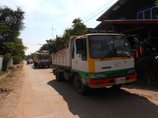 ขายรถดั้ม 6 ล้อ