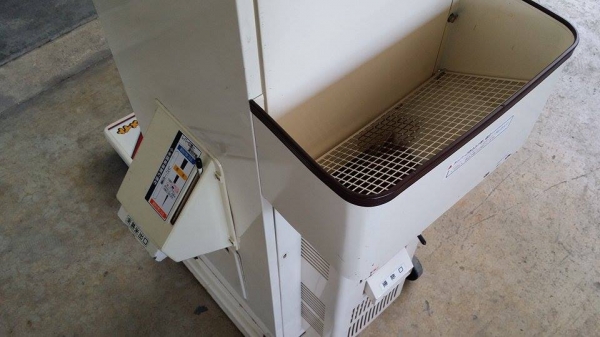 เครื่องชั่งพร้อมคัดแยกเมล็ด ISEKI รุ่น 207 เก่าญี่ปุ่น สภาพสวย เครื่องพร้อมใช้งาน ทำให้การชั่งเป็นไปอย่างสะดวกและได้มาตรฐาน