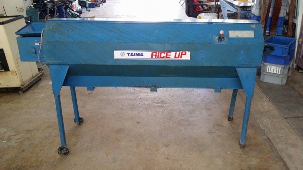 เครื่องคัดแยกเมล็ด TAIWA  รุ่น RICE UP R-18 เก่าญี่ปุ่น สภาพสวย เครื่องพร้อมใช้งาน