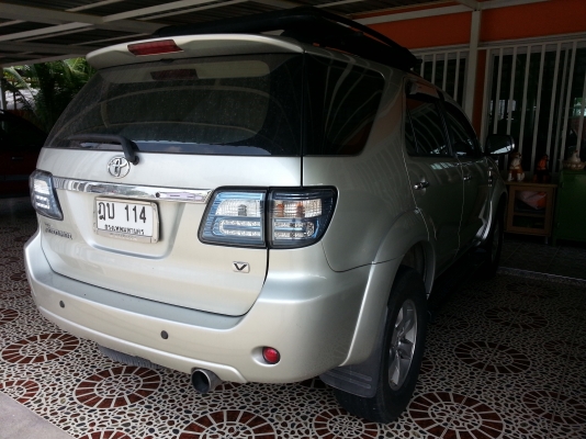 ขายรถ toyota fortuner รถบ้านสภาพดีพร้อมป้ายทะเบียนสวย