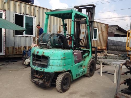รถยก   MITSUBISHI    FG25  รหัสสินค้า : 80802269 หรือเพิ่มเติมไดที่ www.nihonmono.com
