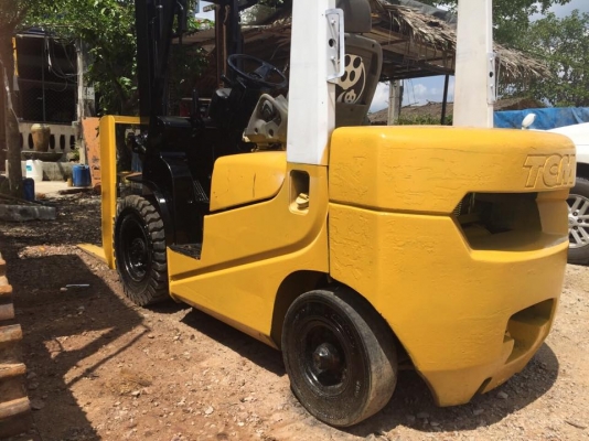 รถยก 2.5 ตัน รถฟอร์คลิฟต์ TCM  FD25T6 เกียร์ออโต้ เสา3ม.พร้อมใช้ รถร้านวัสดุก่อสร้าง สาดสีใหม่ไม่ได้ย้อมแมว