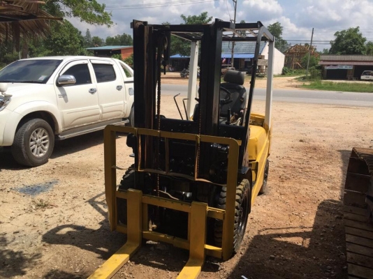 รถยก 2.5 ตัน รถฟอร์คลิฟต์ TCM  FD25T6 เกียร์ออโต้ เสา3ม.พร้อมใช้ รถร้านวัสดุก่อสร้าง สาดสีใหม่ไม่ได้ย้อมแมว