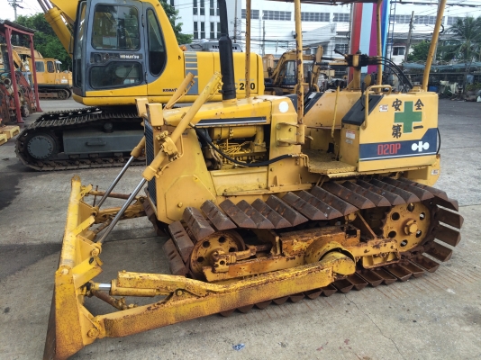 KOMATSU D20P-6 มีวินช์ลากของ KOMATSU D20P-6 มีวินช์ลากของ