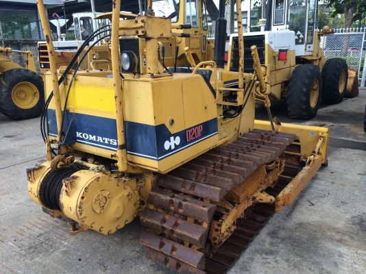 KOMATSU D20P-6 มีวินช์ลากของ KOMATSU D20P-6 มีวินช์ลากของ
