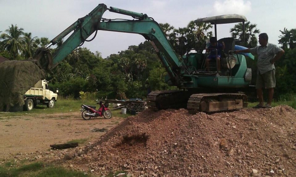 รถขุด PC30-7 สภาพดีใช้ได้ ต้องเก็บนิด รถใช้งานอยู่ทุกวัน เครื่องดี ปั้มดี