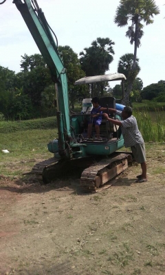 รถขุด PC30-7 สภาพดีใช้ได้ ต้องเก็บนิด รถใช้งานอยู่ทุกวัน เครื่องดี ปั้มดี