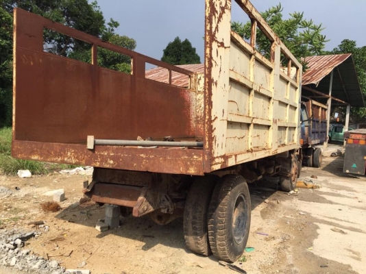 6 ล้อ 7 คัน ขายเหมารถใช้ในโรงงานคอนกรีตอัดแรงไม่มีเล่ม เจ้าของขายซากตามสภาพเท่านั้น