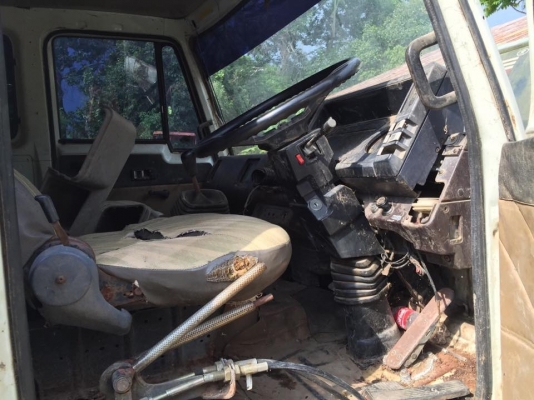 6 ล้อ 7 คัน ขายเหมารถใช้ในโรงงานคอนกรีตอัดแรงไม่มีเล่ม เจ้าของขายซากตามสภาพเท่านั้น