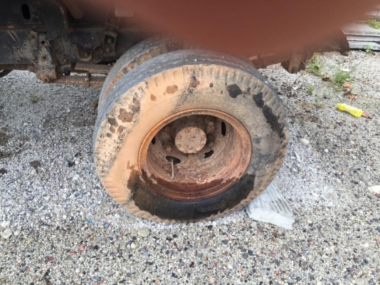 6 ล้อ 7 คัน ขายเหมารถใช้ในโรงงานคอนกรีตอัดแรงไม่มีเล่ม เจ้าของขายซากตามสภาพเท่านั้น