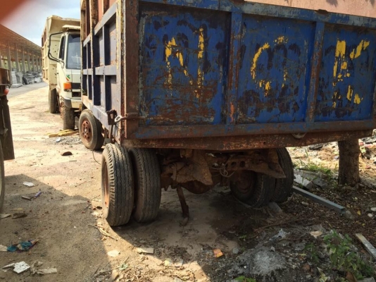 6 ล้อ 7 คัน ขายเหมารถใช้ในโรงงานคอนกรีตอัดแรงไม่มีเล่ม เจ้าของขายซากตามสภาพเท่านั้น