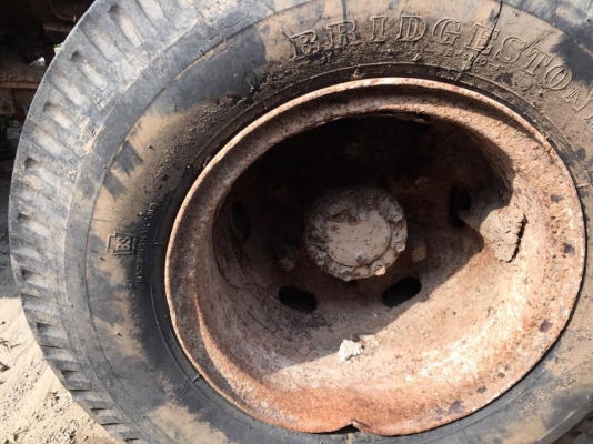 6 ล้อ 7 คัน ขายเหมารถใช้ในโรงงานคอนกรีตอัดแรงไม่มีเล่ม เจ้าของขายซากตามสภาพเท่านั้น