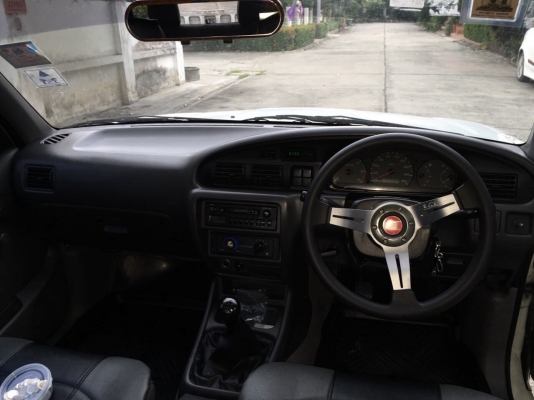 ขาย FORD. 4. ประตู ปี. 2001  ไม่มีชนหนัก