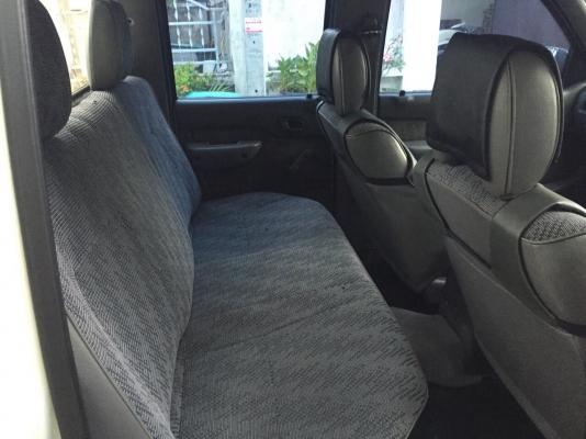 ขาย FORD. 4. ประตู ปี. 2001  ไม่มีชนหนัก