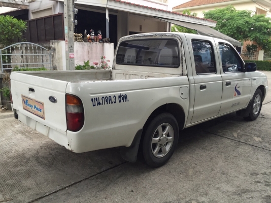 ขาย FORD. 4. ประตู ปี. 2001  ไม่มีชนหนัก