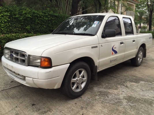 ขาย FORD. 4. ประตู ปี. 2001  ไม่มีชนหนัก