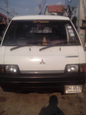 รถตู้ เครื่องดีเซล 2.5 L300 พาวเว่อร์ ใช้ดีเเอร์หนาว