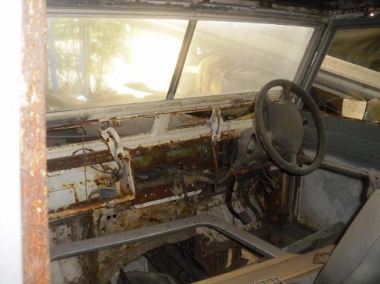 ซากlandroverถูกๆ