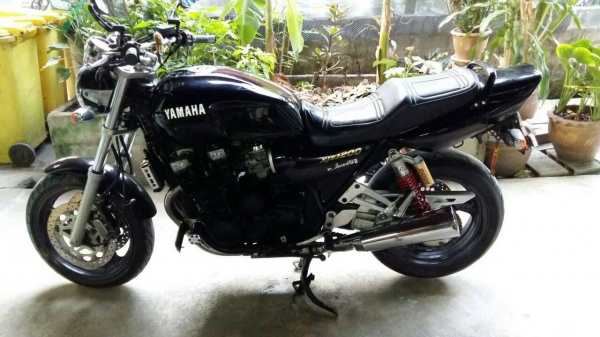 ธารนนทบุรี///ขาย yamaha xjr 1200 ปี 94-95 สวยๆเดิมๆ ระบบเครื่อง ระบบไฟสมบูรณ์ทุกจุดครับ ราคา 79,000 บาท อินวอยท์+สรรพสามิต