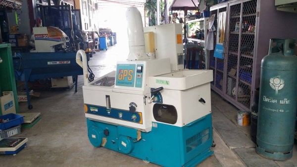 เครื่องสีข้าวกล้องเก่าญี่ปุ่น  SATAKE  GPS 350 (2) สภาพสวย เครื่องพร้อมใช้งาน  ไม่เคยใช้งานในไทย