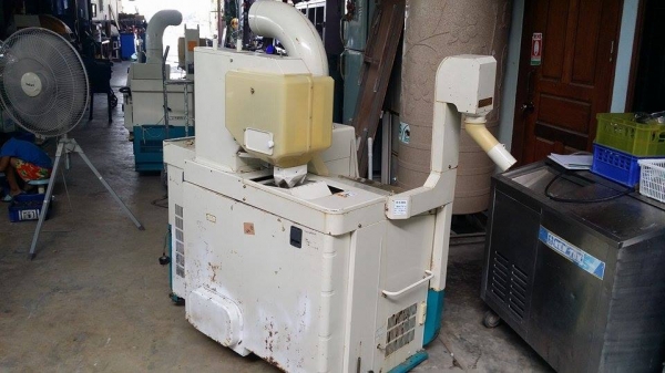 เครื่องสีข้าวกล้องเก่าญี่ปุ่น  SATAKE  รุ่น GPS 350BX สภาพสวย เครื่องพร้อมใช้งาน  ไม่เคยใช้งานในไทย