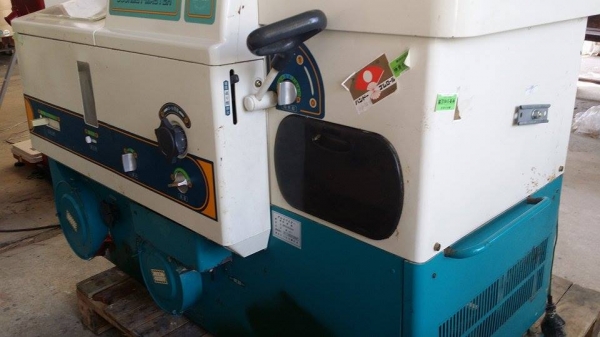 เครื่องสีข้าวกล้องเก่าญี่ปุ่น  SATAKE  รุ่น GPS 350  (1) สภาพสวย เครื่องพร้อมใช้งาน  ไม่เคยใช้งานในไทย