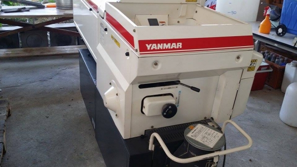 เครื่องสีข้าวกล้องเก่าญี่ปุ่น YANMAR  รุ่น RSH300A สภาพสวย เครื่องพร้อมใช้งาน  ไม่เคยใช้งานในไทย