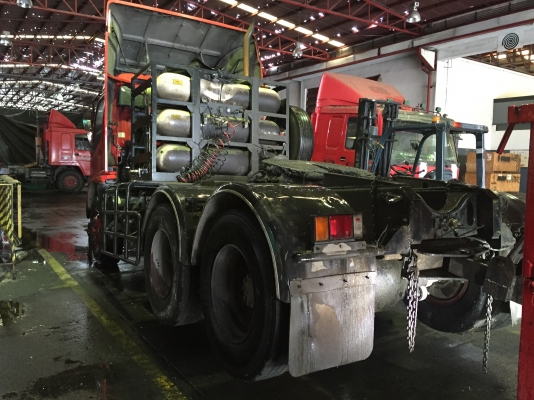 ขายหัวลากIsuzu Deca320 แรง Ngv 6ถัง สนใจติดต่อ0968858213 โก้