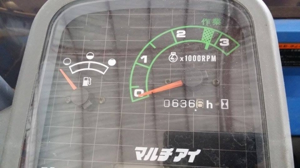 รถเกี่ยวข้าวพร้อมนวดข้าวในตัว แบบนั่งขับ เก่าญี่ปุ่น  ISEKI  Frontier 336 สภาพสวย สามารถปรับระดับแทรคยางให้สูง-เตี้ยได้ เครื่องยนต์ติดง่ายพร้อมใช้งาน ไม่เคยใช้งานในไทย