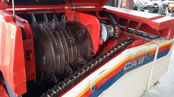 รถเกี่ยวข้าวพร้อมนวดข้าวในตัว แบบนั่งขับ เก่าญี่ปุ่น YANMAR CA8 สภาพสวย เครื่องยนต์ติดง่ายพร้อมใช้งาน ไม่เคยใช้งานในไทย