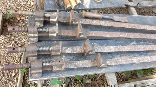 ปากกาอัดไม้รุ่นเก่า  คู่ละ 1500