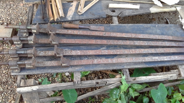 ปากกาอัดไม้รุ่นเก่า  คู่ละ 1500