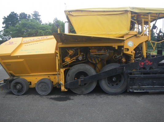 DEMAG DF130P ปี1996 5091ชม. ปูกว้าง8เมตร เครื่อง Deutz BF6L913CT หากรอของได้ 30-45 วัน ติดต่อคุยกันครับ DEMAG DF130P ปี1996 5091ชม. ปูกว้าง8เมตร เครื่อง Deutz BF6L913CT หากรอของได้ 30-45 วัน ติดต่อคุยกันครับ