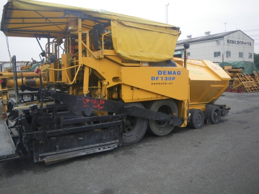 DEMAG DF130P ปี1996 5091ชม. ปูกว้าง8เมตร เครื่อง Deutz BF6L913CT หากรอของได้ 30-45 วัน ติดต่อคุยกันครับ DEMAG DF130P ปี1996 5091ชม. ปูกว้าง8เมตร เครื่อง Deutz BF6L913CT หากรอของได้ 30-45 วัน ติดต่อคุยกันครับ