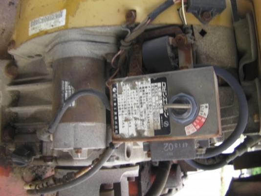 เครื่องปูนยางสำหรับทำลูกระนาดเครื่องเบนซินสตาร์กุญแจ ราคา35,000บาท ป้อนยางอัตโนมัติ ประหยัดแรงงาน