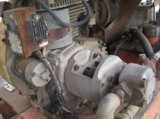 เครื่องปูนยางสำหรับทำลูกระนาดเครื่องเบนซินสตาร์กุญแจ ราคา35,000บาท ป้อนยางอัตโนมัติ ประหยัดแรงงาน