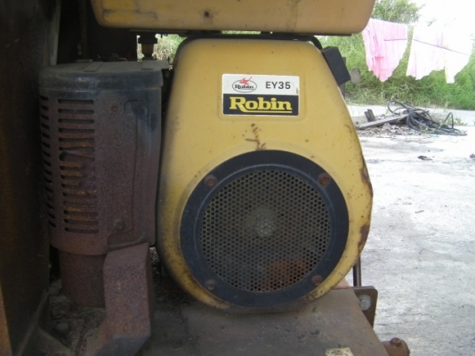 เครื่องปูนยางสำหรับทำลูกระนาดเครื่องเบนซินสตาร์กุญแจ ราคา35,000บาท ป้อนยางอัตโนมัติ ประหยัดแรงงาน