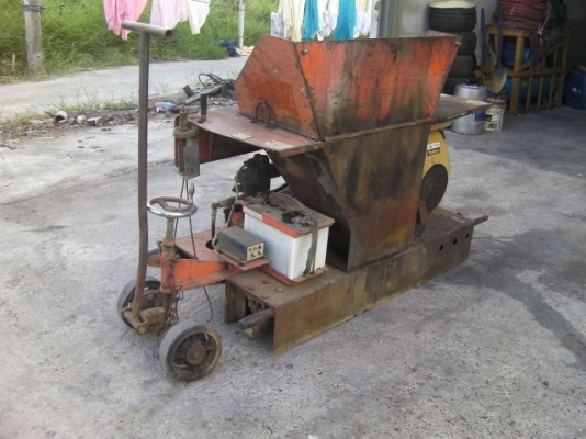 เครื่องปูนยางสำหรับทำลูกระนาดเครื่องเบนซินสตาร์กุญแจ ราคา35,000บาท ป้อนยางอัตโนมัติ ประหยัดแรงงาน