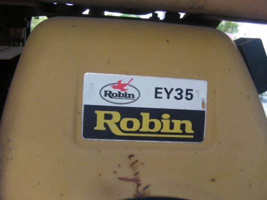 เครื่องปูนยางสำหรับทำลูกระนาดเครื่องเบนซินสตาร์กุญแจ ราคา35,000บาท ป้อนยางอัตโนมัติ ประหยัดแรงงาน